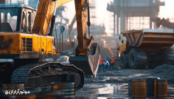 سایت عمرانی فعال با ماشین‌آلات سنگین در حال سرویس و استفاده از روغن گیربکس صنعتی