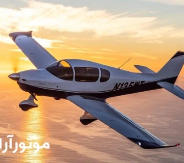 نمای یک هواپیمای در حال پرواز