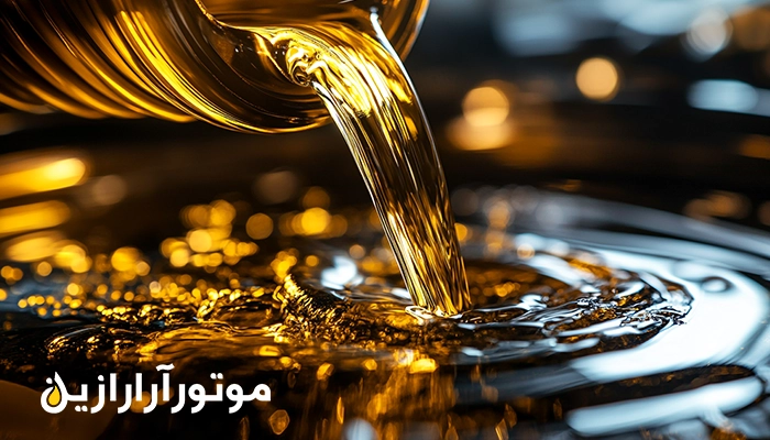 تصویر روغن موتور سرازیر شده در ظرف