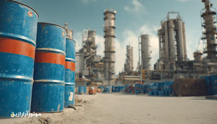 بنر کرمانشاه؛ پتروشیمی، کوره سیمان و خطوط بستهبندی با بشکههای آبی موتورازین.