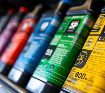 نمای نزدیک از برچسب استاندارد