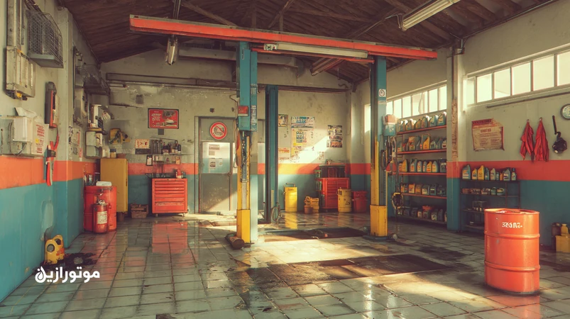 تصویر تجهیزات ضروری اتوسرویس با تمرکز بر جک هیدرولیک، دستگاه ساکشن روغن، مخزن تخلیه و مدیریت پسماند؛ راهنمای بودجه‌بندی و لیست خرید مرحله‌ای